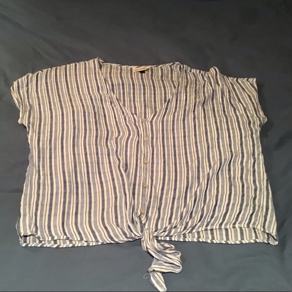 Universal Thread button down shirt - Picture 5 of 9